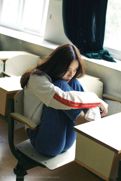 中锋回撤拿球是否成为破解低位防守的关键点，中锋后撤步