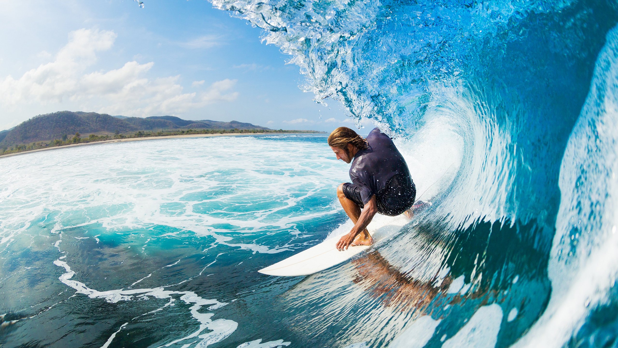 欧冠八强：拜仁与巴黎两回合合计打入11球 守门员成“背景板”