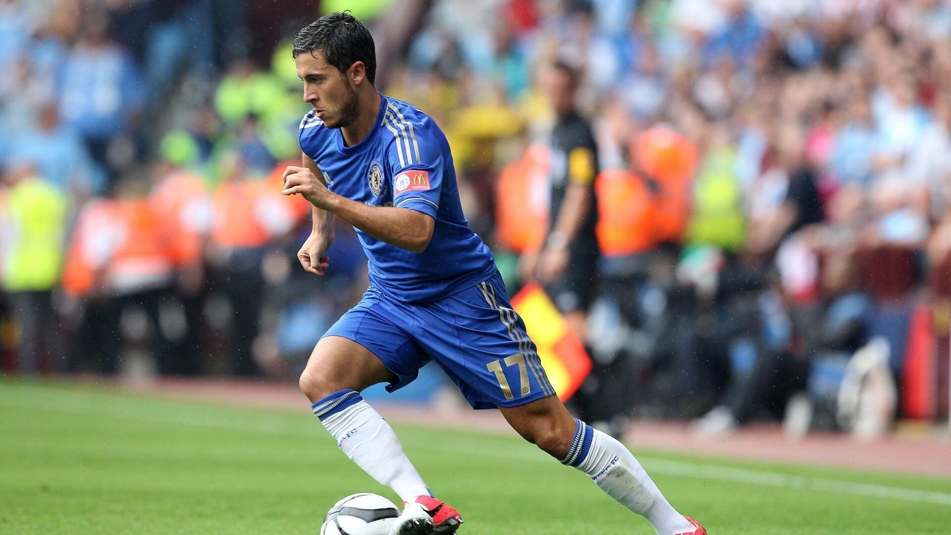 欧冠八强：皇马与曼城首回合2比2打平 两位门将都犯下致命失误